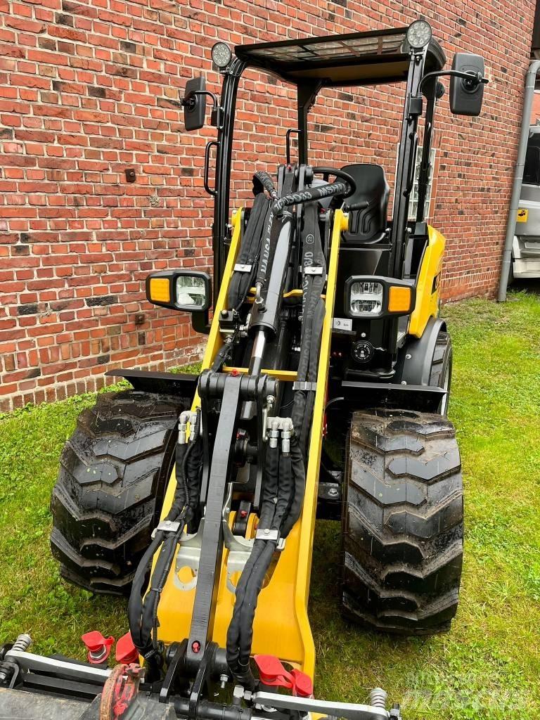 Gehl AL 330 Wheel Loaders