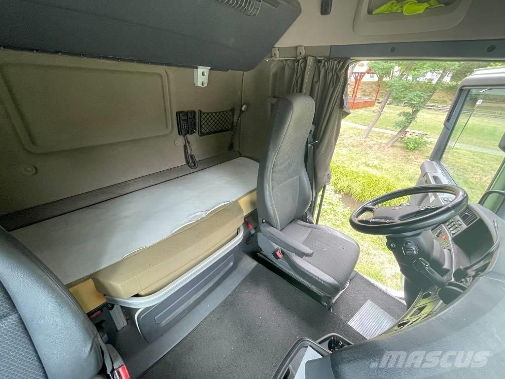 Scania R 490 Conventional Trucks / Tractor Trucks