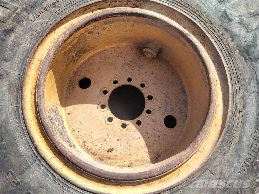 Rottne 2004 14-25 Tires, wheels and rims