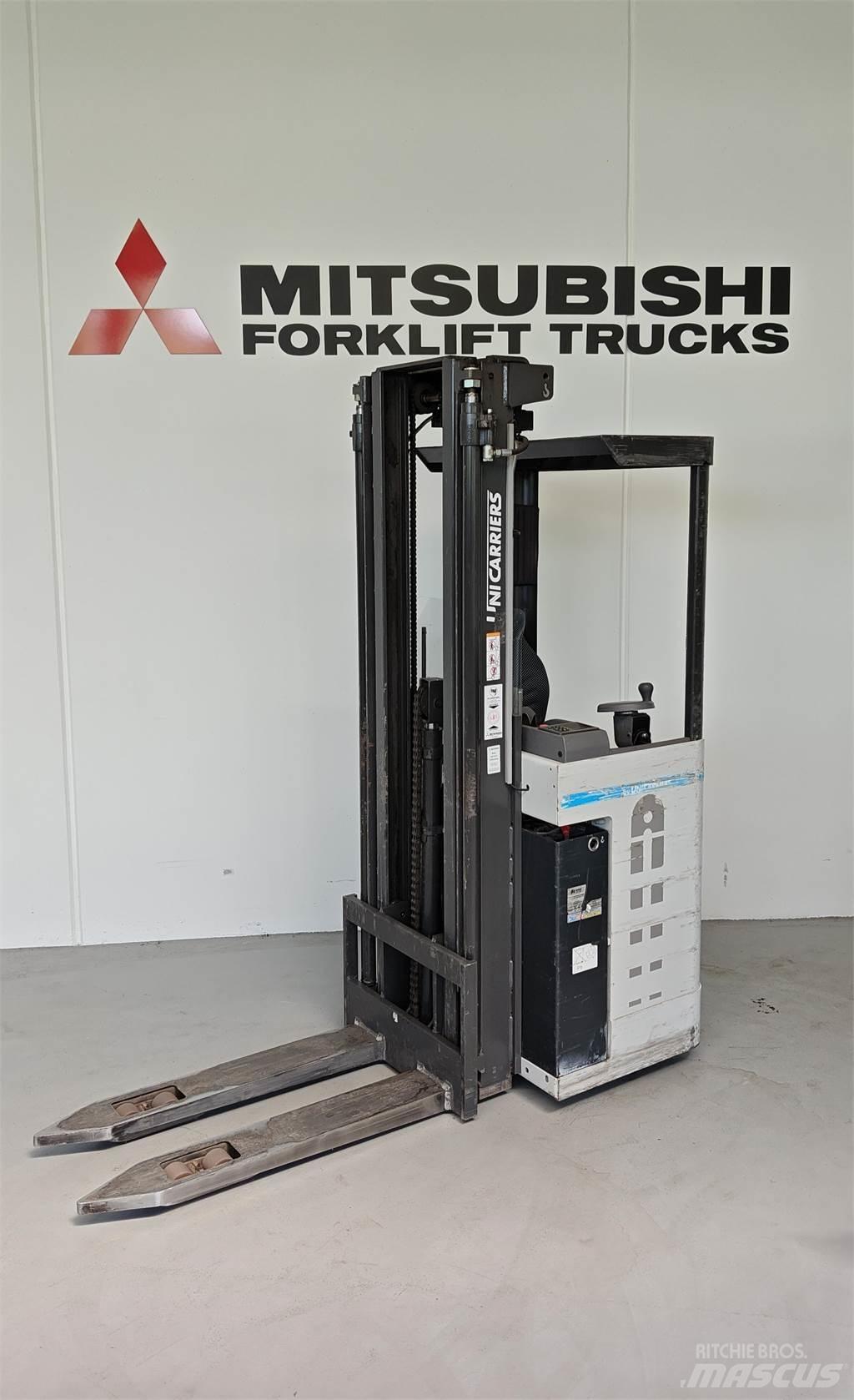 Atlet XJN160 Low lifter with platform