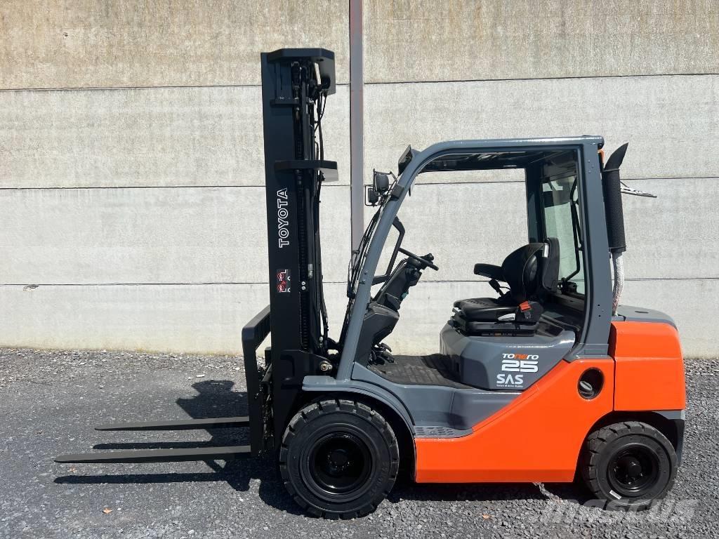 Toyota 02-8 FDF 25 Diesel Forklifts