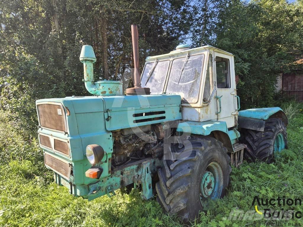  Onbekend T150K Tractors