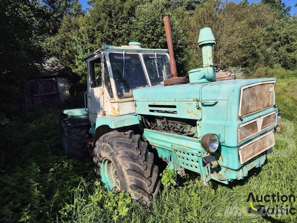  Onbekend T150K Tractors