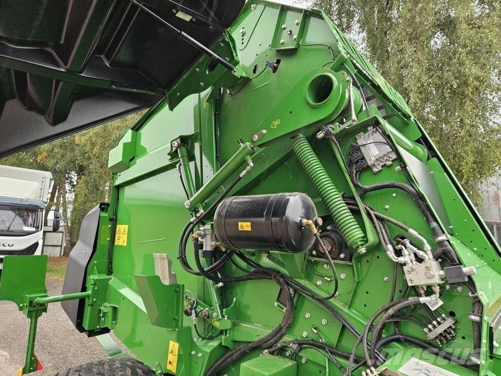 John Deere V461M Round Balers