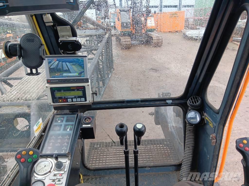 Hitachi KH 230-3 Crawler Cranes