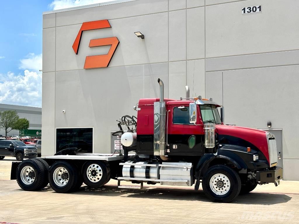 Western Star 4900 Conventional Trucks / Tractor Trucks
