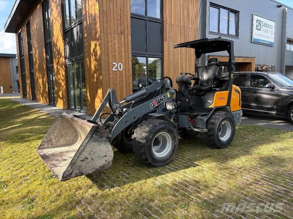 GiANT V452T X-tra Mini Loader