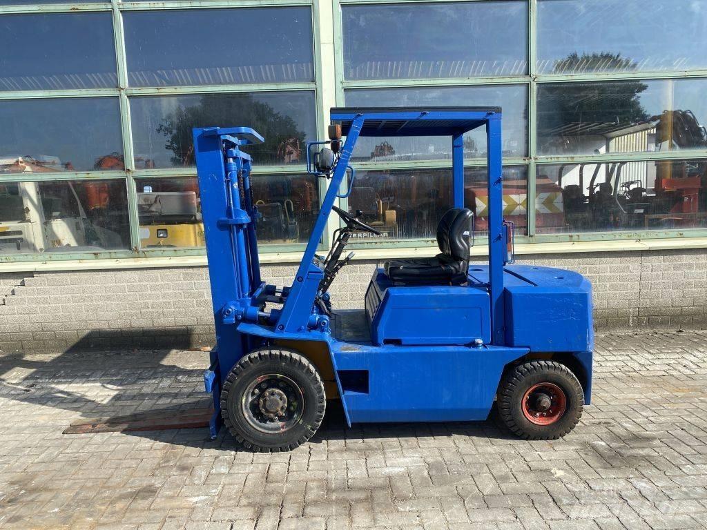 Komatsu FD 28-10 Diesel Forklifts
