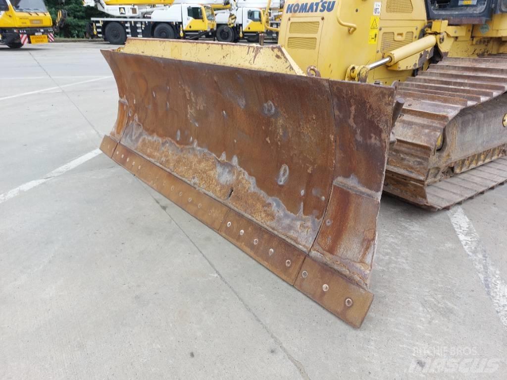 Komatsu D 61 PXi-23 Crawler dozers