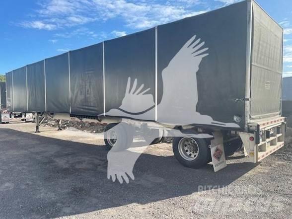 Reitnouer  Curtain  trailers