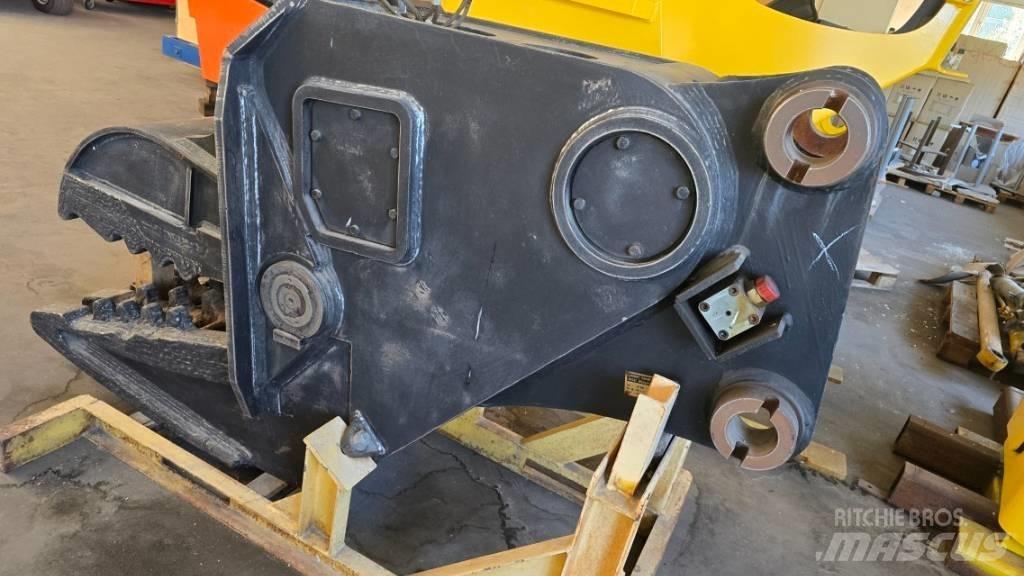 Unimet UP850 Pulveriser  (Demolition Crusher ) 
