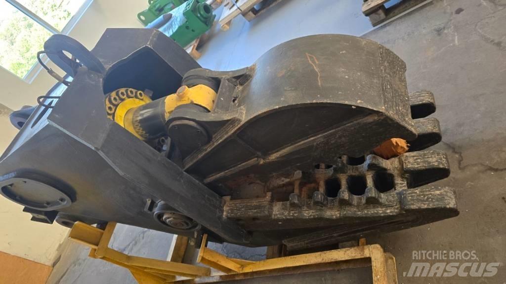 Unimet UP850 Pulveriser  (Demolition Crusher ) 