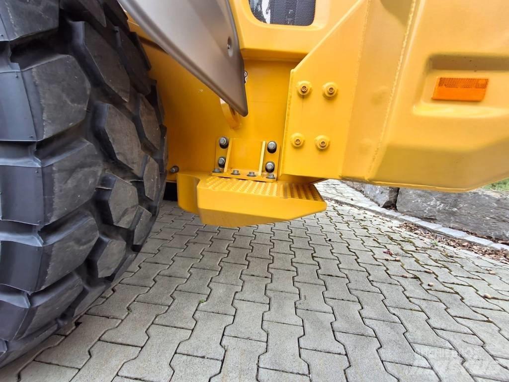 Volvo L 90 H2 Wheel Loaders