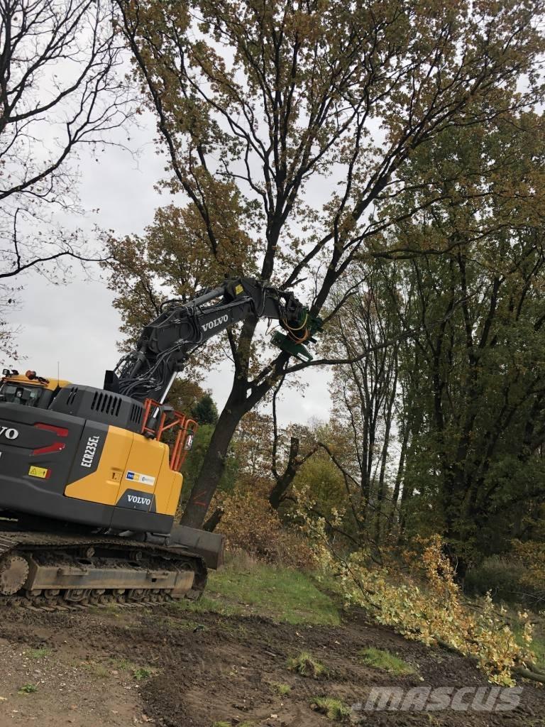  groeneveldt  822 Forestry Excavators
