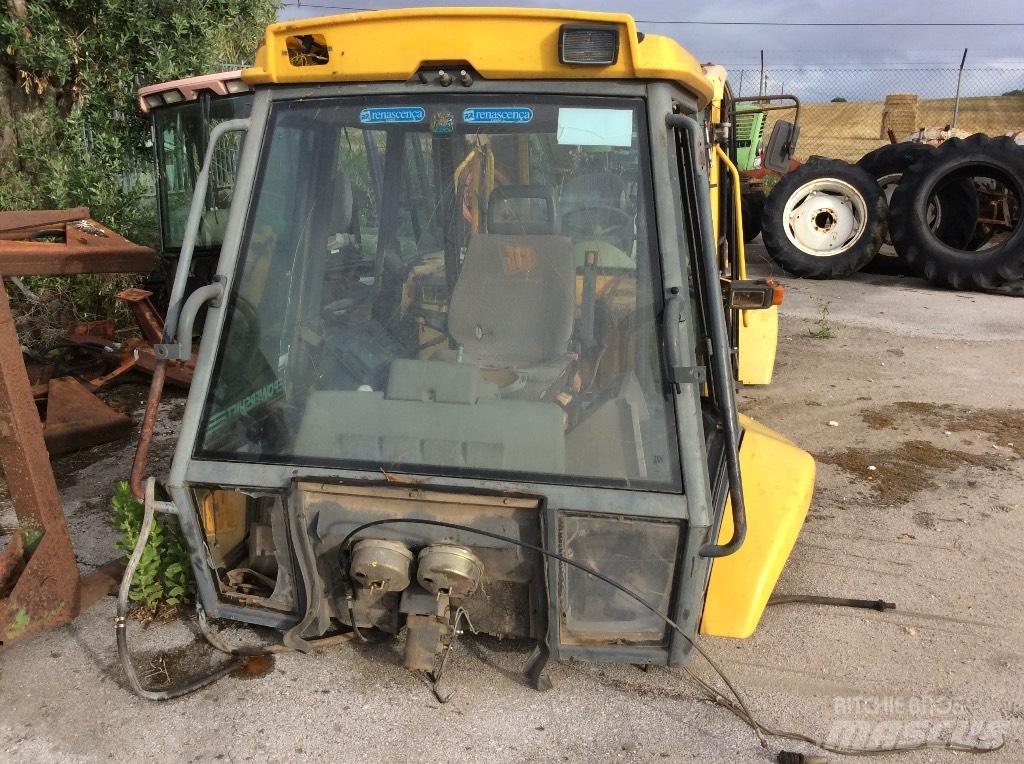Komatsu WB 97 R Forestry Cabin