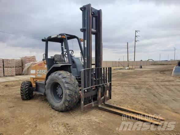 CASE 586H Rough Terrain Trucks