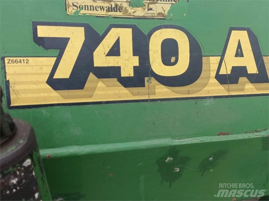 John Deere 740A Drills