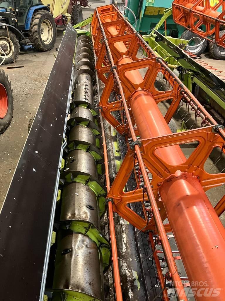 CLAAS C 900 Harvester Headers