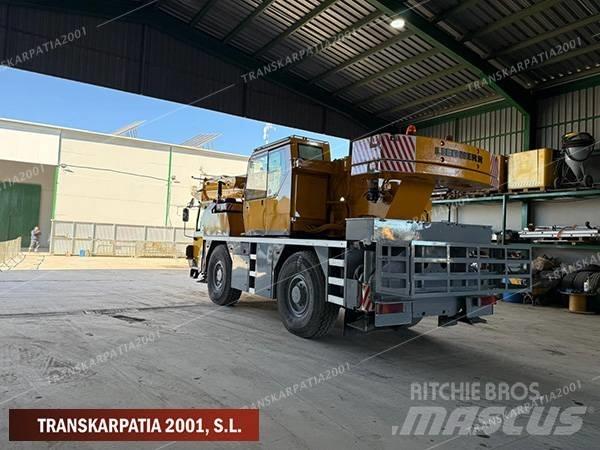 Liebherr LTM 1030-2 Mobile and all terrain cranes