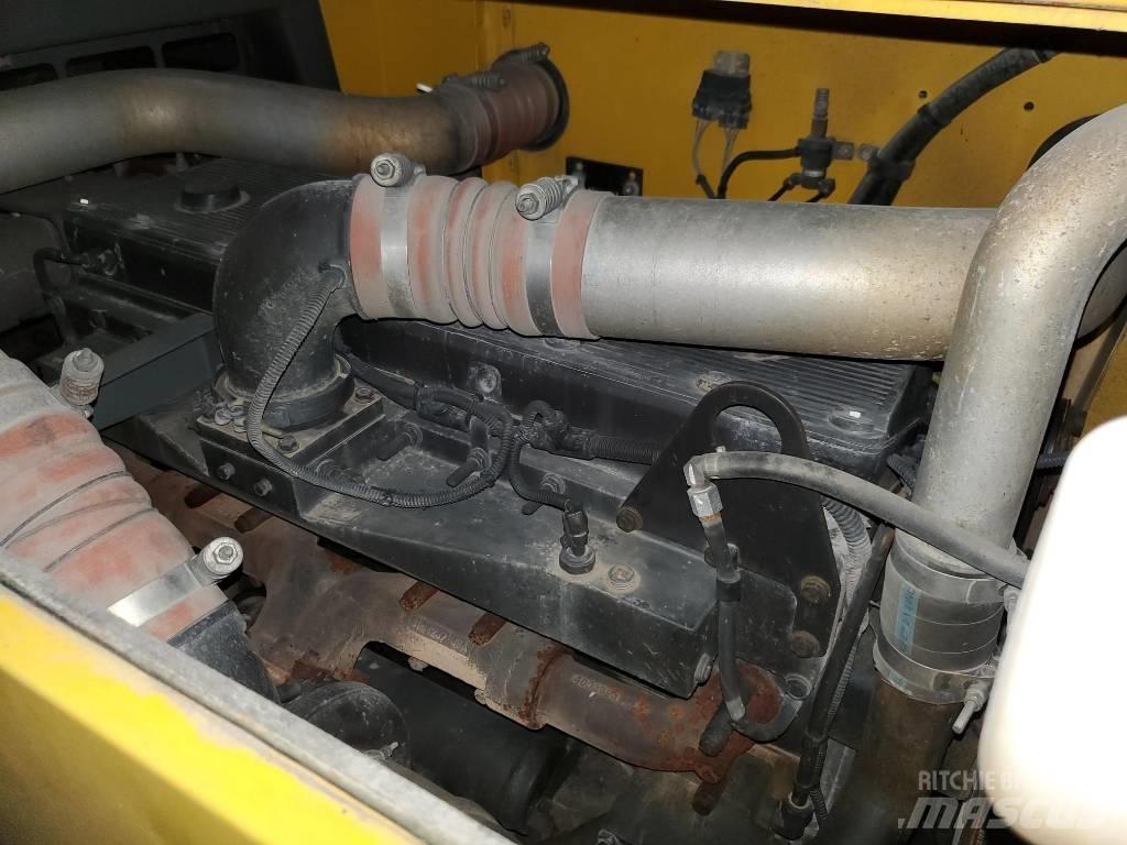 Grove TMS 800 E Boom / Crane / Bucket Trucks