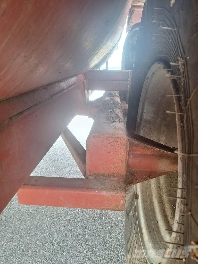 peta 12,5m3 Slurry Tankers