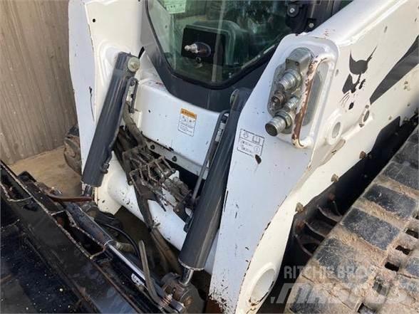 Bobcat T870 Skid Steer Loaders