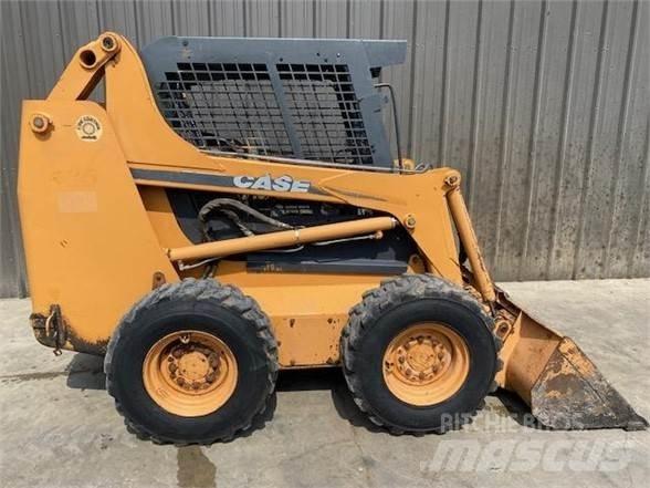 CASE 435 Skid Steer Loaders