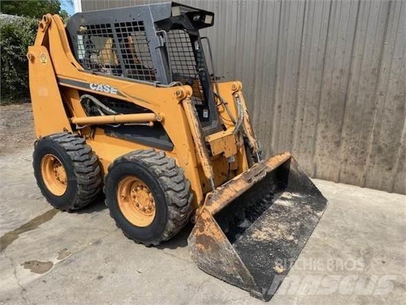 CASE 435 Skid Steer Loaders