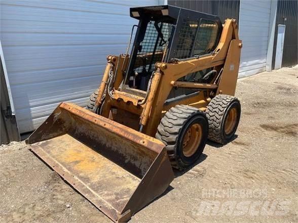 CASE 445 Skid Steer Loaders