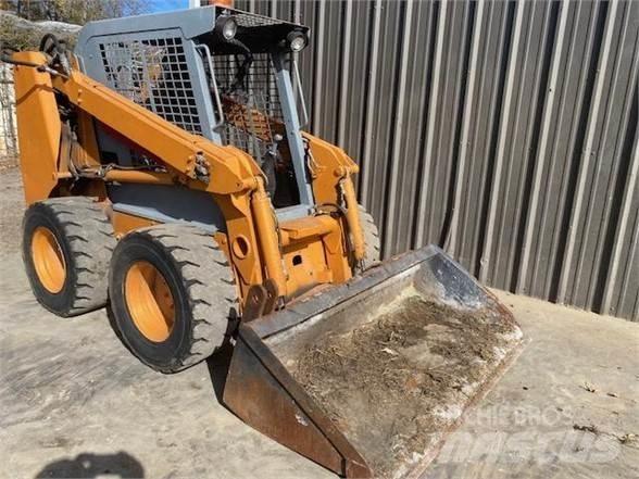 CASE 70XT Skid Steer Loaders