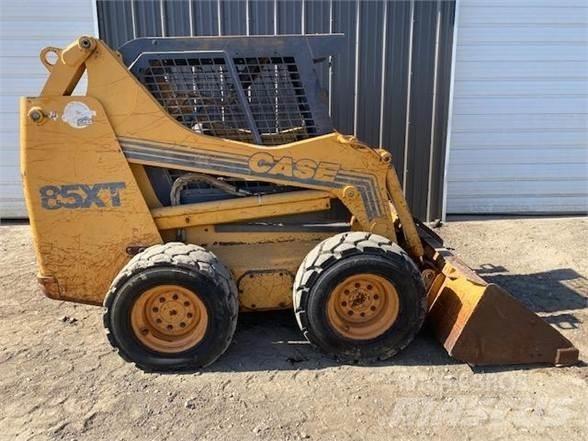 CASE 85XT Skid Steer Loaders