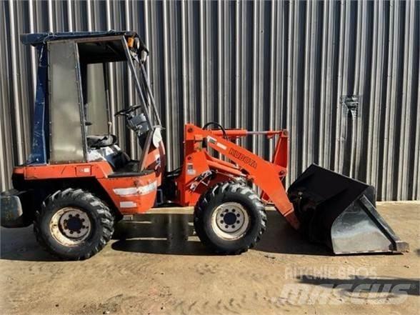 Kubota R420 Wheel Loaders