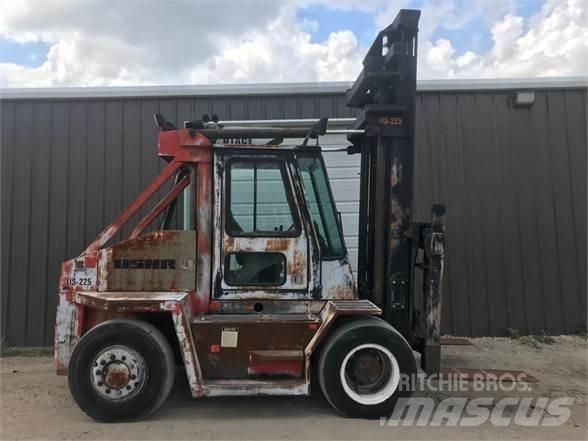 USNR US225 Diesel Forklifts
