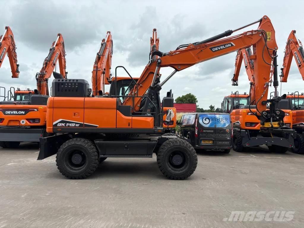 Develon DX140W-7 Wheeled Excavators