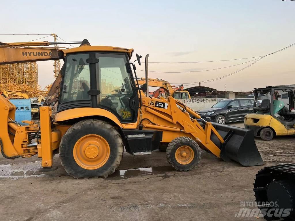 JCB 3CX Backhoe Loaders