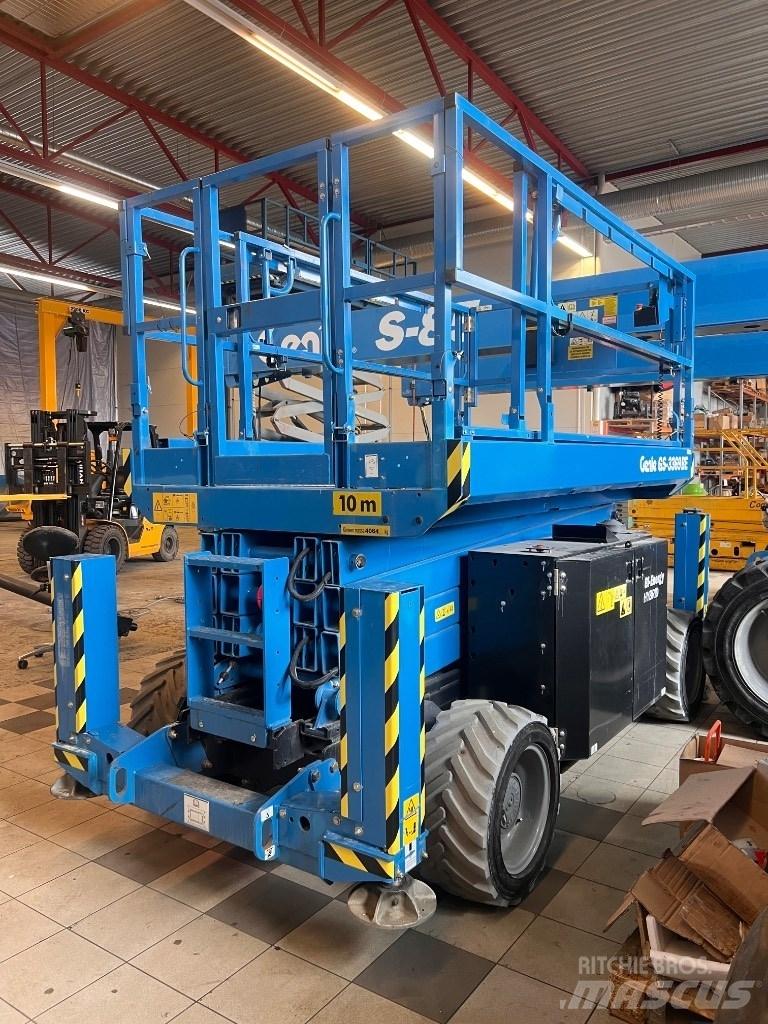 Genie GS 3369 BE Scissor Lifts