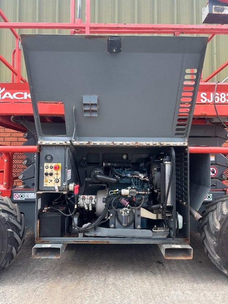 SkyJack SJ 6832 RT Scissor Lifts
