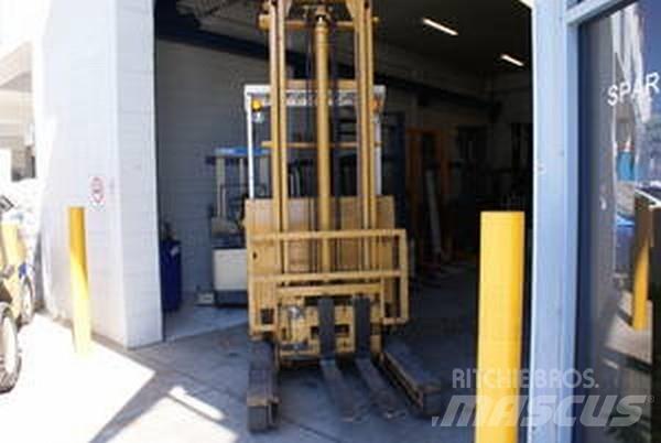 TCM FRHB20 Reach trucks
