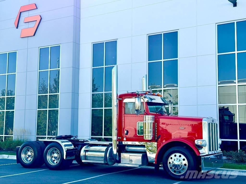 Peterbilt 389 Conventional Trucks / Tractor Trucks