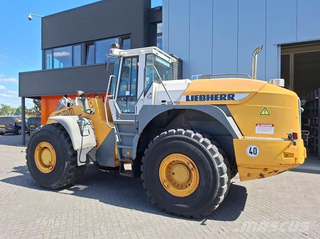 Liebherr L580 Wheel Loaders