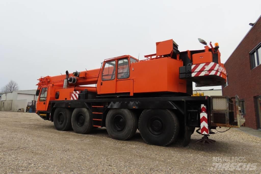 Krupp KMK 4080 Mobile and all terrain cranes