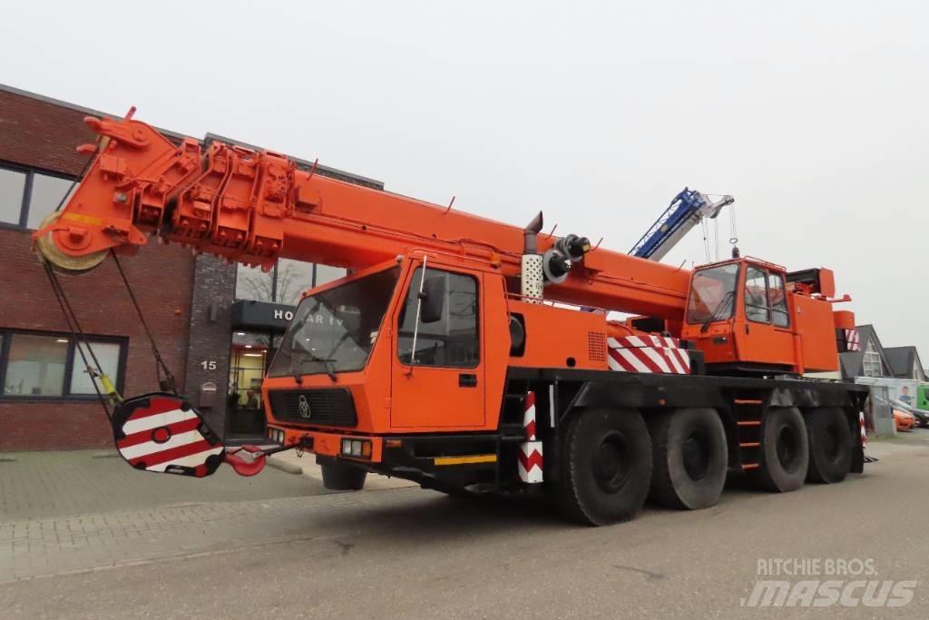Krupp KMK 4080 Mobile and all terrain cranes