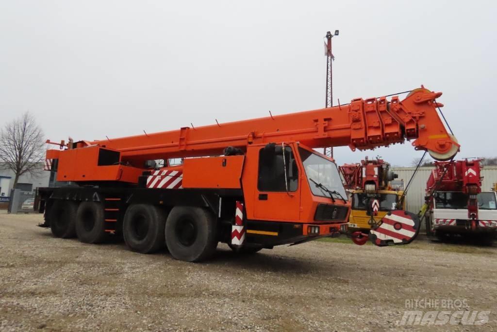 Krupp KMK 4080 Mobile and all terrain cranes