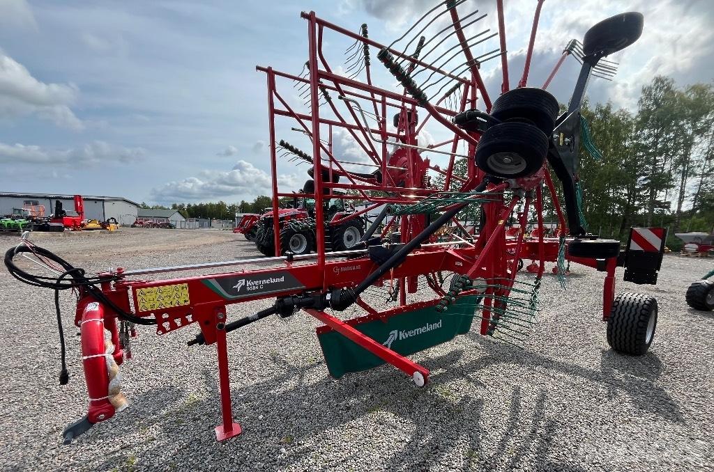 Kverneland 9584C Swathers \ Windrowers