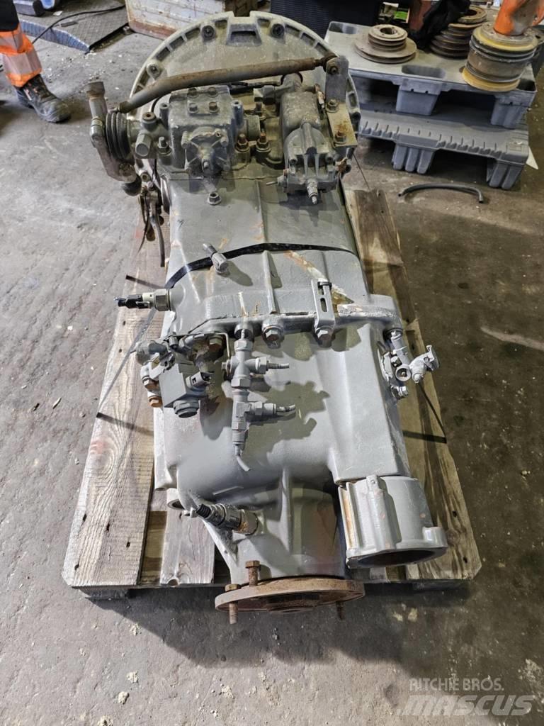 Volvo SR1900 Transmission