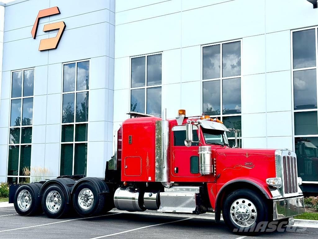 Peterbilt 388 Conventional Trucks / Tractor Trucks