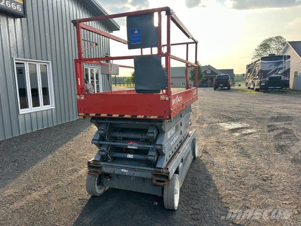 SkyJack SJ 4632 Scissor Lifts