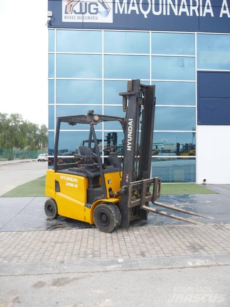Hyundai 25 BH-9 Electric Forklifts
