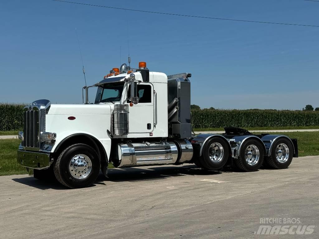 Peterbilt 389 Conventional Trucks / Tractor Trucks