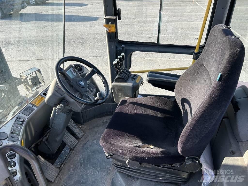 Kalmar DCE70-6 Diesel Forklifts